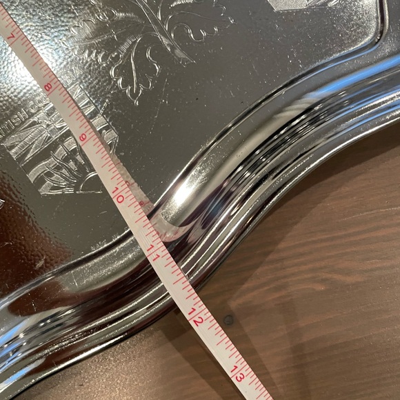 ❌SOLD❌ Vintage Chrome 16” Canada Graphics Servinf Tray / Platter - Picture 3 of 3